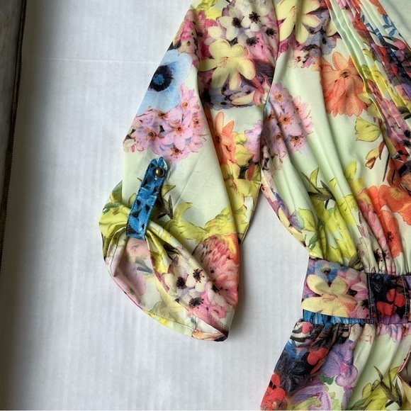 Gianni Bini floral Erynn Romper foam bouquet v neck waist tie size large - Picture 4 of 16